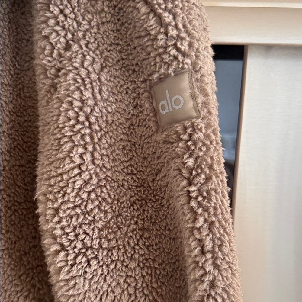 ALO Yoga Women's Teddy Jacket in Taupe - Picture 2 of 5